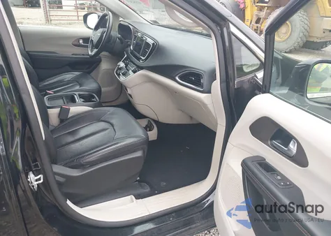 2018 Chrysler Pacifica Touring L из США, поврежденный, VIN 2C4RC1BG8JR262158